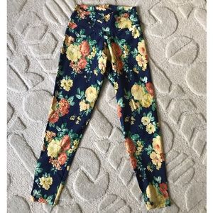 Floral Special Edition Print Yoga Pants by Liquido